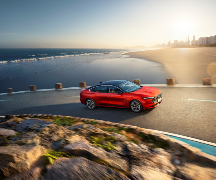 14.98���𣬸��������������⳵��ʷ����˧B��ȼ�ͳ���