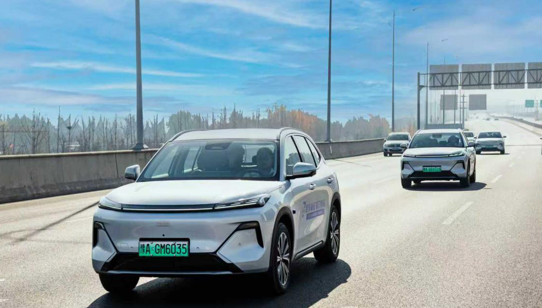 新款吉利银河星舰7为何卖得好?看完交车仪式,我有些懂了